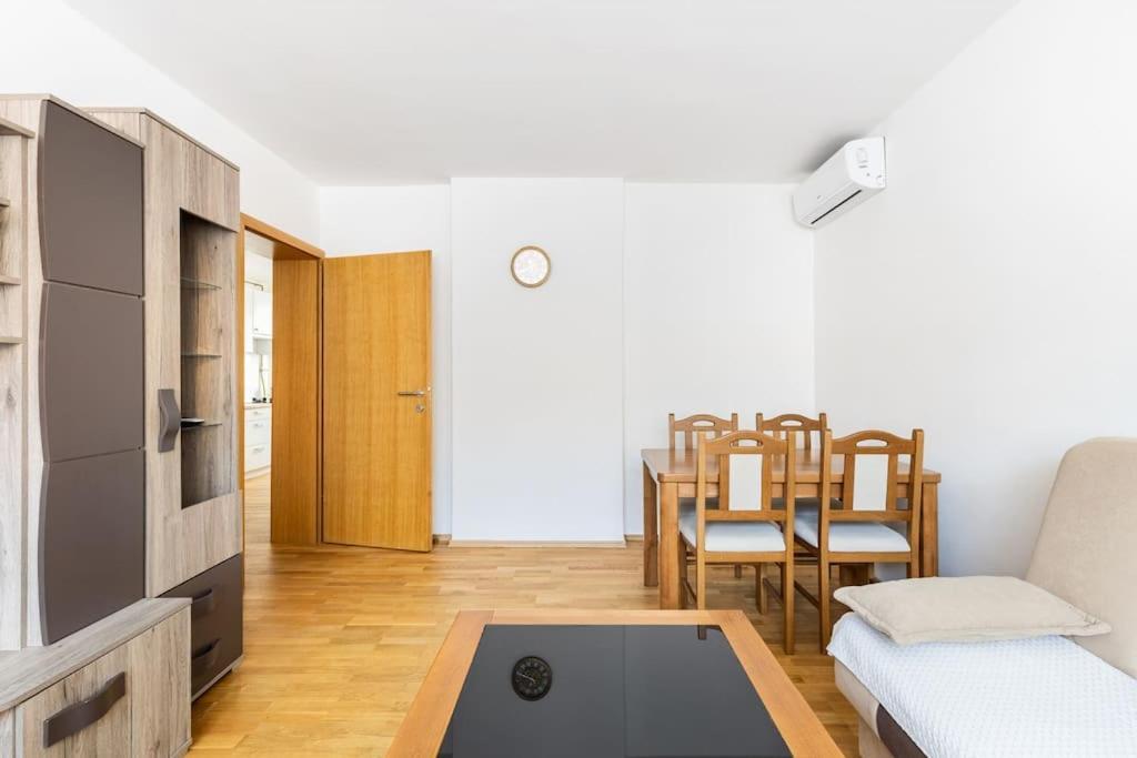 Apartman Dino Saraievo Exterior foto